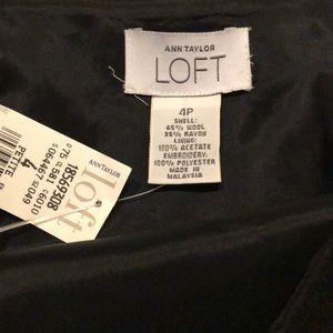 LOFT Skirts - Ann Taylor the Loft Embroidered Skirt LOFT Skirts - Ann Taylor the Loft Embroidered Skirt